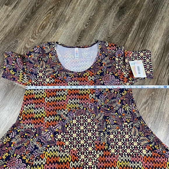 NWT Lularoe Perfect T Geometric floral multi colored, sz:S - Picture 3 of 4